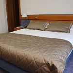 Delle Alpi 3*