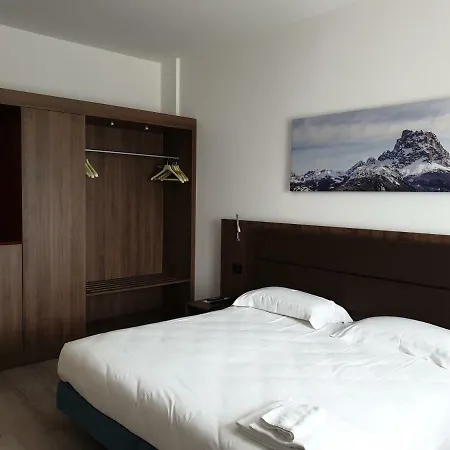 Delle Alpi Hotel