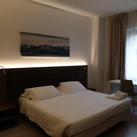 Delle Alpi 3*