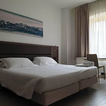 Delle Alpi ホテル 3*